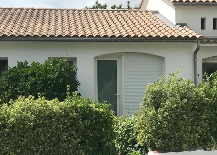 Charmante Maison De Avec Terasse Intime Holiday home